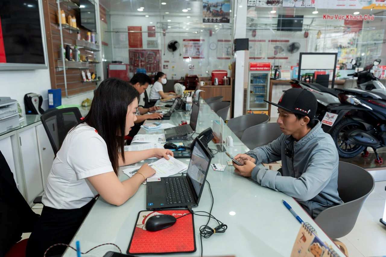 bàn giao xe ariblade megalive rr88 9